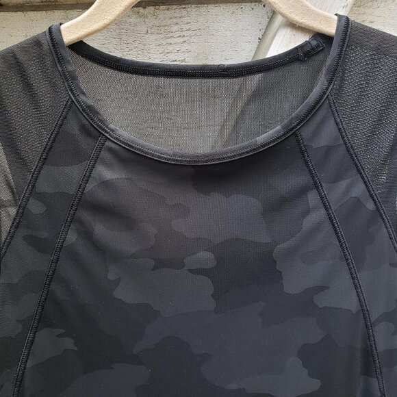 Lululemon Athletica Camo Set:  Tank with mesh and back vent and shorts - Picture 7 of 15